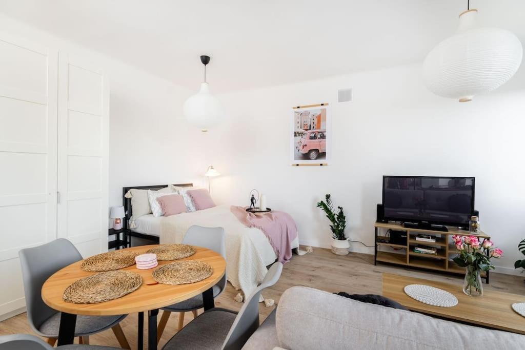 Ciche Studio, Blisko Metra Politechnika, Parking Apartment Варшава Екстериор снимка